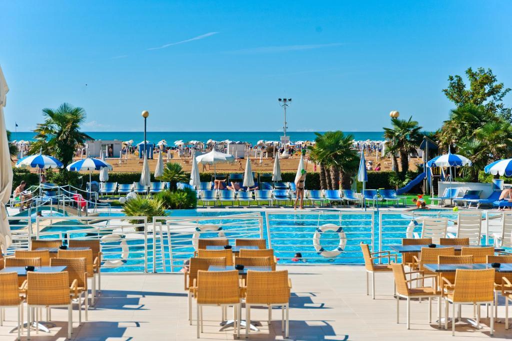 Majestic Beach Hotel & Wellness ビビオーネ エクステリア 写真