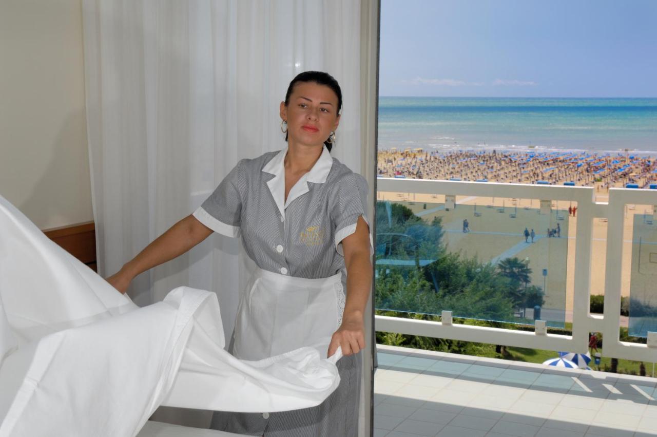 Majestic Beach Hotel & Wellness ビビオーネ エクステリア 写真