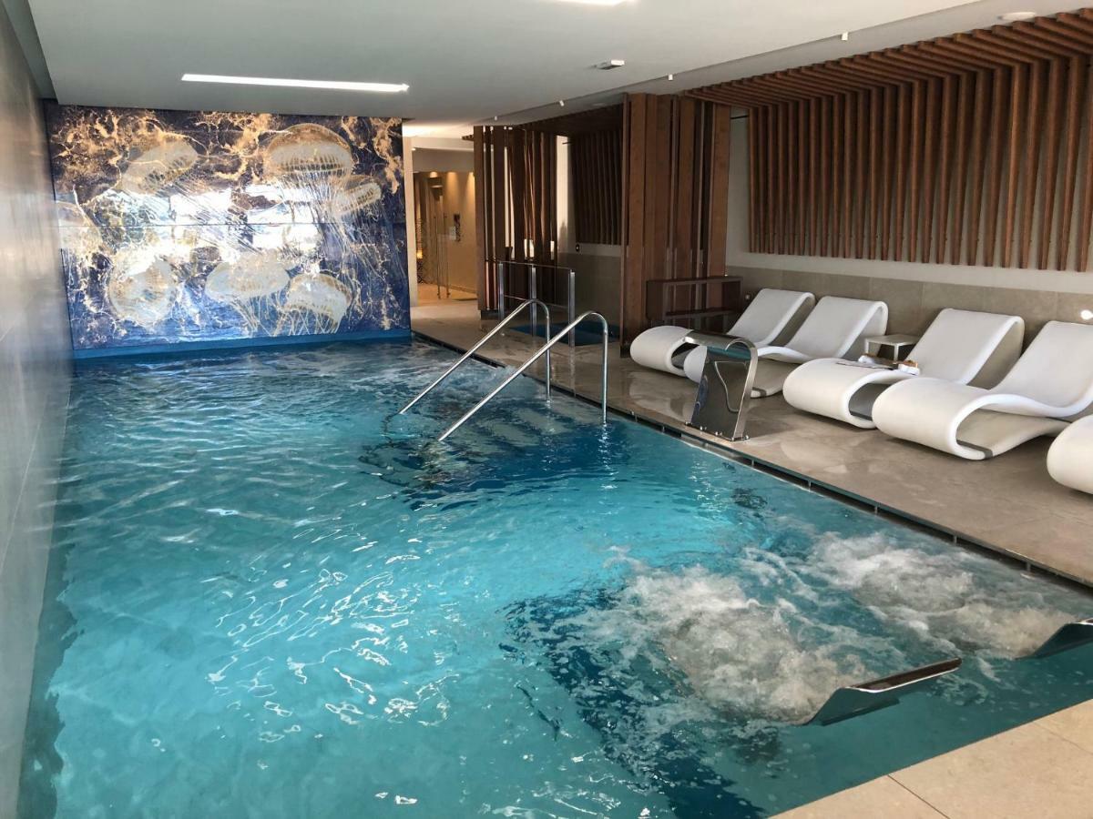 Majestic Beach Hotel & Wellness ビビオーネ エクステリア 写真