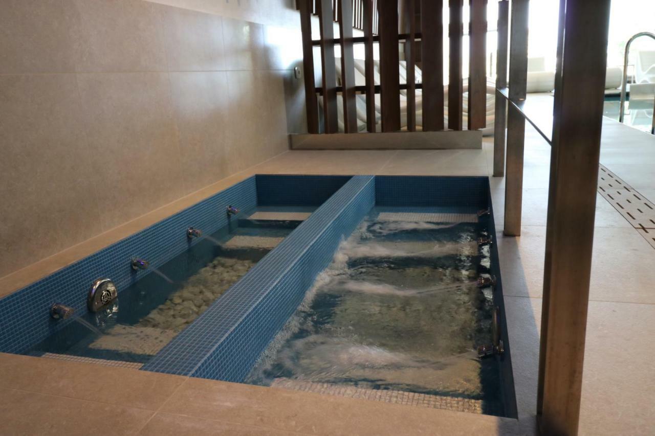 Majestic Beach Hotel & Wellness ビビオーネ エクステリア 写真