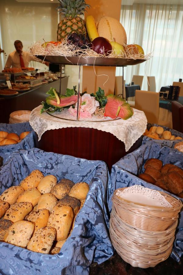 Majestic Beach Hotel & Wellness ビビオーネ エクステリア 写真