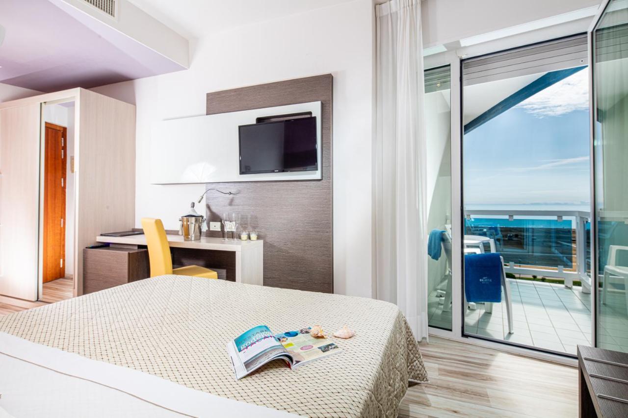 Majestic Beach Hotel & Wellness ビビオーネ エクステリア 写真